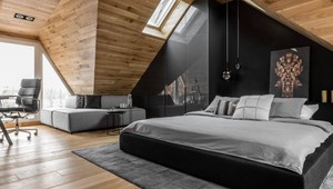 Tmavý a štýlový malý podkrovný apartmán v susednom Poľsku