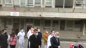 Zdravotníci napísali občanom list: Prosíme, nevládzeme, pomôžte nám poraziť Covid-19