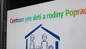 Mladé dievča zbili v detskom domove, zatlačiť na kompetentných musela jej sestra