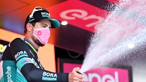 Giro d'Italia sa môže skončiť každý deň. Sme tí poslední, ktorí by sa mali sťažovať, vraví Sagan
