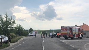 Ďalšia tragická nehoda motorky. Zrážku s osobným autom neprežila 51-ročná žena