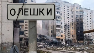 Za jedlom cez mínové polia. Obyvatelia okupovaných Olešiek na Ukrajine čelia humanitárnej kríze