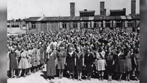 Pred 84 rokmi odišiel prvý transport do Osvienčimu. Poprad si uctil obete holokaustu