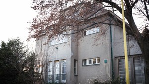 Zvonku obyčajný, no vo vnútri ukrýva veľký kus histórie: Viete, komu patril tento dom?