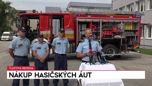 Tlačová beseda o nákupe nových hasičských vozidiel