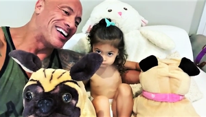 Najrozkošnejšie VIDEO! Dcérka (2) neverí, že jej slávny otec je postava z rozprávky!