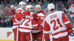 Tatar asistoval, prvé hetriky Hörnqvista a B. Schenna