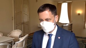 Peter Pellegrini aj Robert Fico žiadali vysvetlenie. Premiér Heger objasnil pondelkové stretnutie