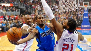 NBA: Trio najlepších nezaváhalo, Lakers s ďalšou prehrou