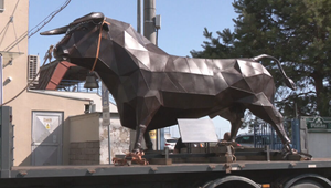 Poltonový železný býk bude na Agrokomplexe symbolicky zastupovať živý dobytok