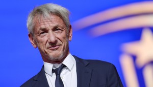 Sean Penn ukázal o vyše 30 rokov mladšiu priateľku: Toto ju živí!