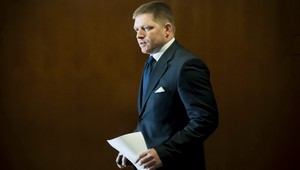Fico doručí prezidentovi návrh na odvolanie Štefanova