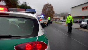 Tragická nehoda pri Gelnici: Auto zmietlo z cesty dôchodkyňu