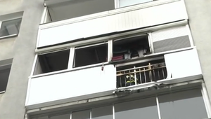 Pre cigaretu takmer prišiel o strechu nad hlavou: Horel balkón na štvrtom poschodí