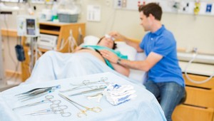 Už od februára zmiznú niektoré poplatky pri pôrodoch