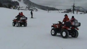 Na svahoch sa lyžovalo aj s adrenalínom