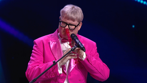 Prišiel prekonať rekord a zahral na flautu nosom: Väčší hudobný bizár ste snáď ešte nevideli!