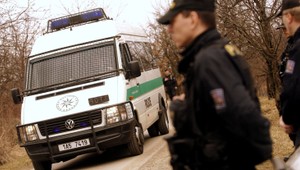 Horor v študentskom byte! Mladík (25) dvojicu (†19, †19) brutálne ubodal