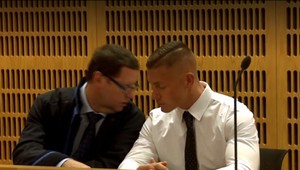 Opitý motorkár sa rútil 200-kilometrovou rýchlosťou. Pred súd sa ale postavil policajt