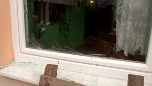 Policajti chytili muža, ktorý sa vlámal do domu blízkych príbuzných. Pravdepodobne nebude potrestaný