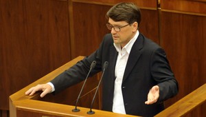 Na Maďaričovo miesto navrhuje Fico Richarda Rašiho