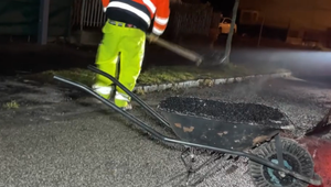 Asfaltová pasca: Robotníci si za pár metrov asfaltovania vypýtali tisíce eur