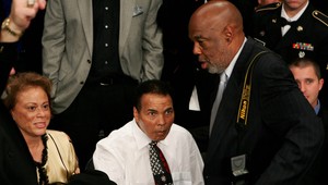 Syna legendy rozčúlila virtuálna realita: Ali by Tysonovi nakopal zadok