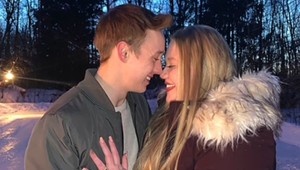 Ľudia nechápu, ako sa mohli dať dokopy: Nezvyčajný párik sa nedá prehliadnuť