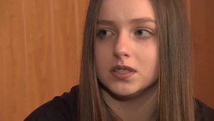 Matka ju opustila a otec spáchal samovraždu: Sarah dnes žije s dedom zo 6 eur na deň!