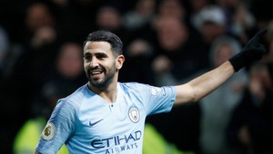 Ako balia vianočné darčeky futbalisti?