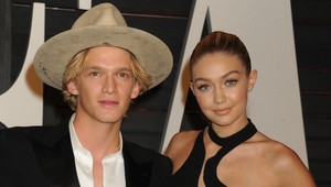 Známy tínedžerský pár sa fotil nahý: Nie sú na tieto fotky ešte primladí?