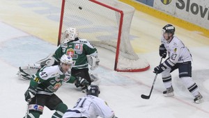 Slovan ťahá šnúru trdelníkov