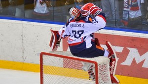 Hudáček vychytal aj spoluhráčov z Örebra! Opäť bavil divákov