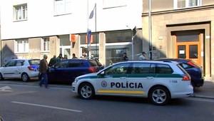 Maskovaný muž prepadol stávkovú kanceláriu, ulúpil 1 500 eur