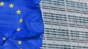 EK zvažuje nové pravidlá na ochranu demokracie po rozšírení EÚ