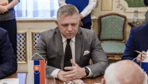 FICO: Absolútnou prioritou Magyara v slovensko-maďarských vzťahoch sú Benešove dekréty