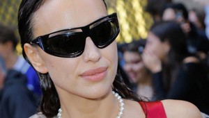 Chcela ohúriť sexi outfitom, všetci si všimli niečo iné: Čo sa stalo Irine Shayk s prsiami?