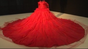 Najdlhšie šaty na svete? Sú naozaj nádherné...