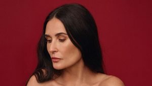 Demi Moore pózuje v plavkách po boku svojich dcér: Len ťažko by ste ju medzi nimi našli!