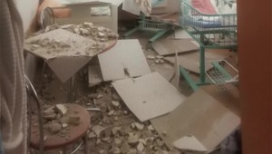 Ďalšia vizitka našich nemocníc. V pôrodnici, kde práve ležali mamičky s bábätkami spadol strop