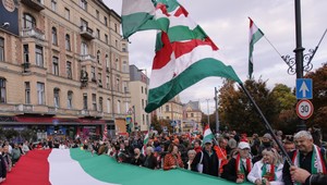 Maďarsko si pripomína výročie protikomunistického povstania. "Nebudeme umierať na Ukrajine, " odkazuje Orbán