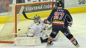 Highlighty: Gól v oslabení o dvoch hráčov!