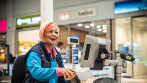 Tesco investuje 22 miliónov eur: Kolegom a kolegyniam zvyšuje platy a prispeje na dôchodok