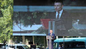 Pellegrini na oslavách SNP: Extrémisti nemajú úctu k našim dejinám a patria na ich hnojisko