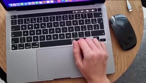 Vydieraný muž odhalil podvod s nahou fotografiou 14-ročnej dievčiny