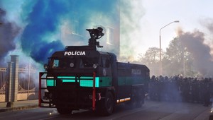 Po výtržnostiach v Trnave skončilo na polícii 22 ľudí