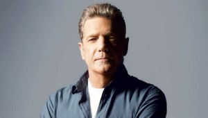 Hudobné nebo plače. Zomrel gitarista Eagles Glenn Frey