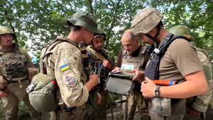 Exkluzívne reportér TV JOJ z frontovej línie na Ukrajine: Nečakané výbuchy, krv a nedostatok obalov pre zabitých