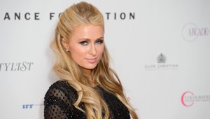 Plač a ľútosť. Paris Hilton navštívila sirotinec v Indii