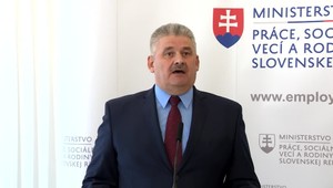 Richter sľubuje vyššie vianočné príspevky pre dôchodcov, tým ale nekončí